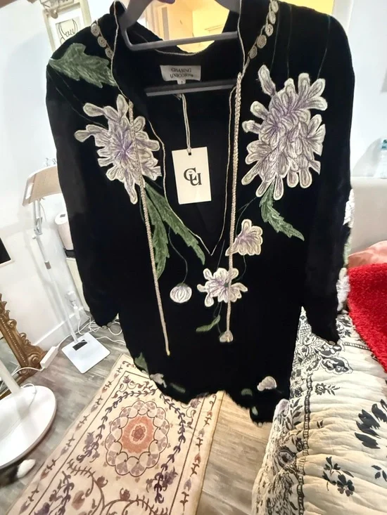 Chasing Unicorns purple haze velvet tunic dress size m - Picture 3 of 4